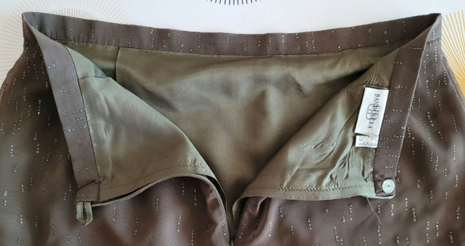 Bandolera Jupe TFr36/TS -Longa&Dobras -Voile Kaki com Brilhos em Ótimo Estado – photo 7